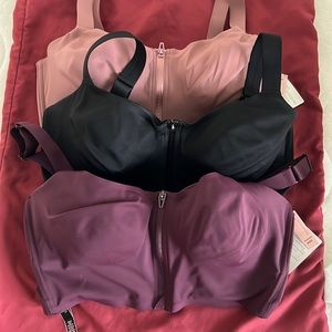 Victoria’s Secret Knock out front close sports bras